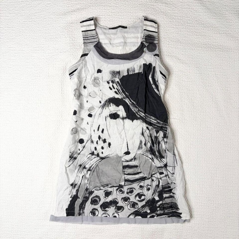 Mado et les Autres euro subversive graphic dress